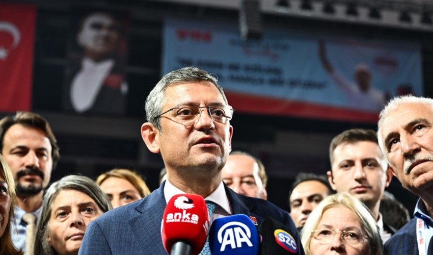 Özgür Özel ha dato l'ordine: riunione straordinaria nel CHP