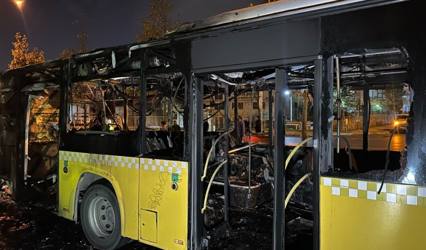 Başakşehir'de İETT otobüsü alev aldı