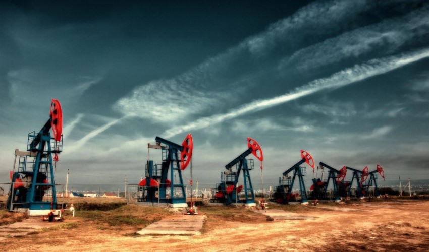 Il petrolio in rialzo tra i timori per la domanda