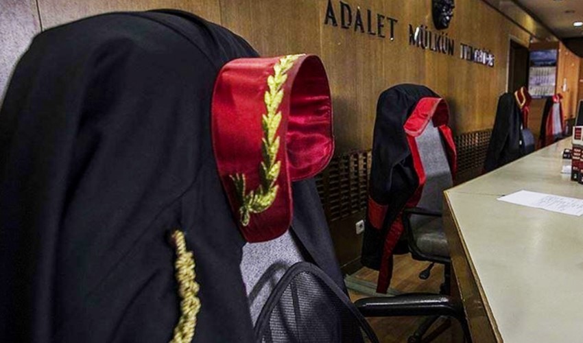 ‘Mahkemede rüşvet itirafı’ iddiası! 53 kişilik hâkim ve savcının listesi verildi