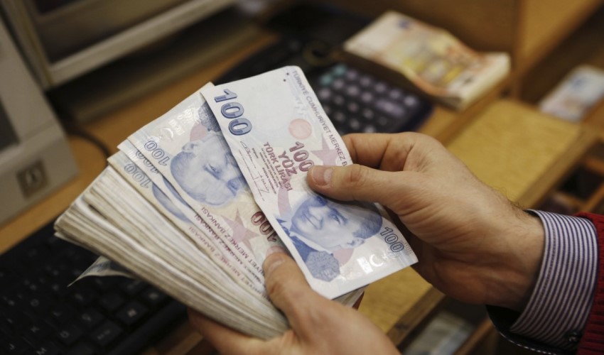 La crescita del credito commerciale, escluse le carte di credito aziendali, ha raggiunto il 21,3% in tutto il settore