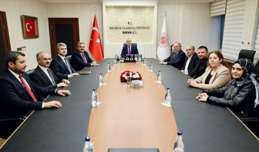Bakan Işıkhan, Türk-İş'e bağlı işçilerle görüştü