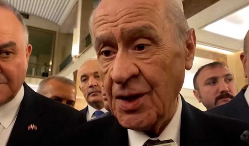 Il leader dell'MHP Bahçeli si è congratulato con Özel