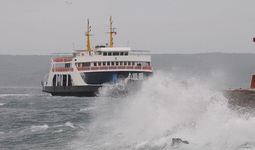 İstanbul'da deniz ulaşımında bazı seferler yapılamıyor