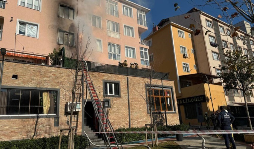 Ümraniye'de 4 katlı binada korkutan yangın