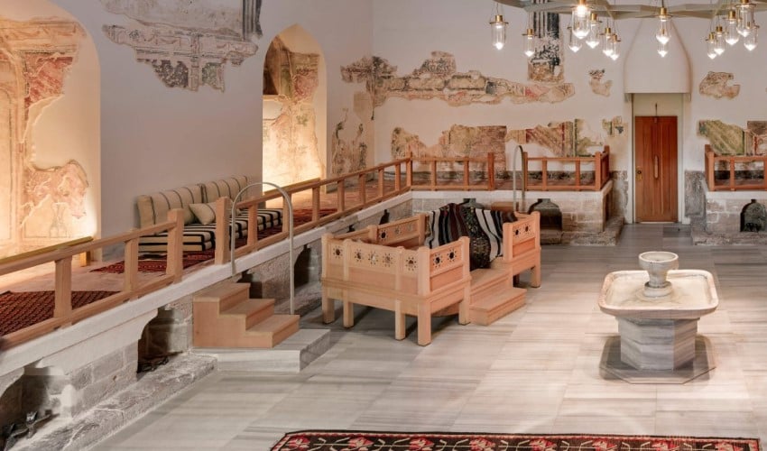 Zeyrek Çinili Hamam'da müzik dinletisi