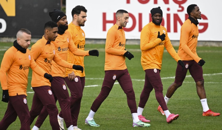 Galatasaray'da Fenerbahçe derbisi öncesi Zaha ve Davinson Sanchez belirsizliği