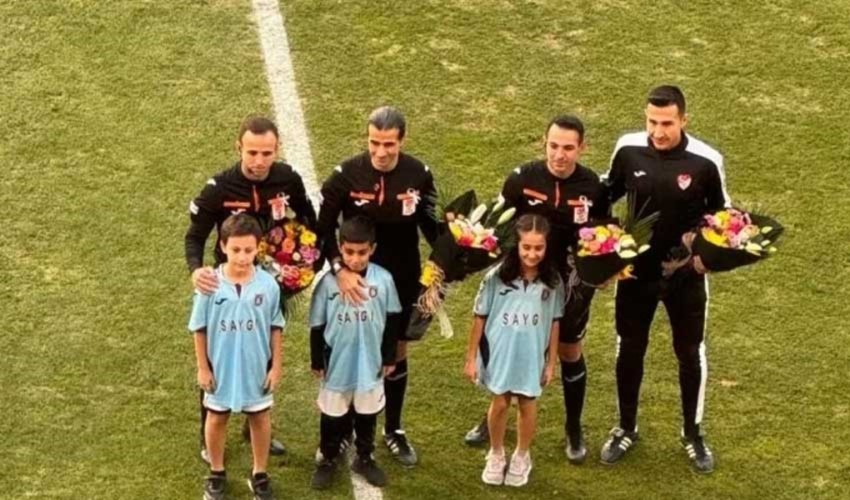 Fiori agli arbitri a Başakşehir!