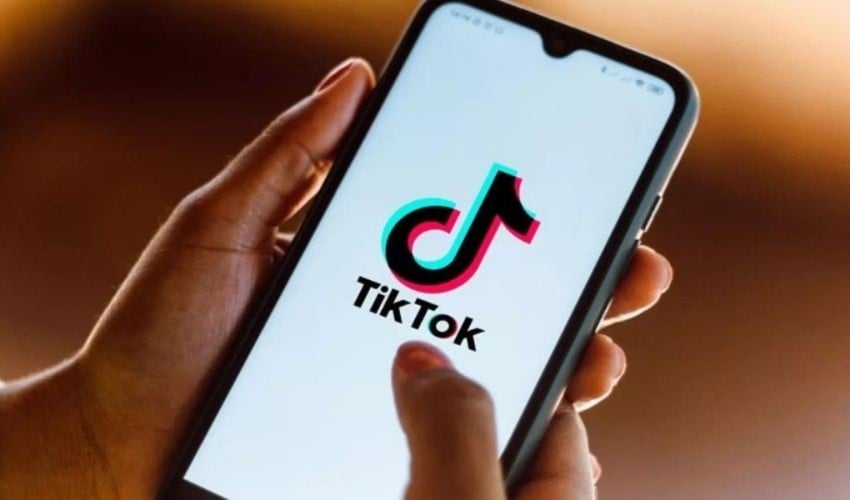 AKP’li isim açıkladı: TikTok’a lisans iptali gelebilir!