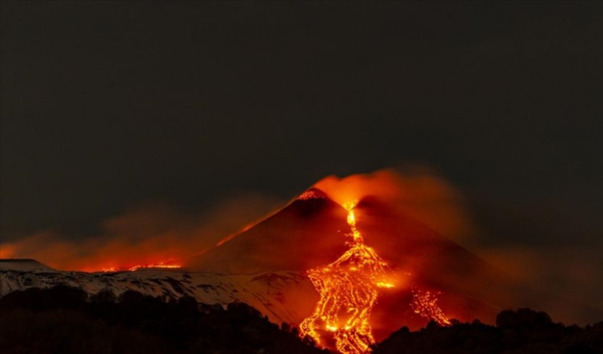 Etna Yanardağı'nda volkanik hareketlilik