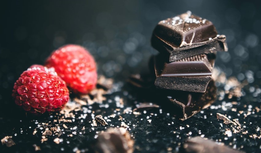 Araştırma: Çikolata orta yaşlı kadınları mutlu ediyor