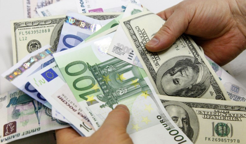 Quanto valgono Dollaro, Euro e oro al grammo il 27 dicembre?