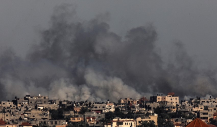 Il numero di palestinesi uccisi negli attacchi israeliani a Gaza sale a 21.110