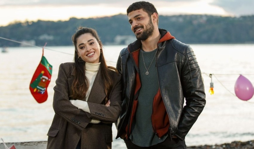 Yabani oyuncuları Simay Barlas ile Halit Özgür Sarı birliktelik yaşıyor