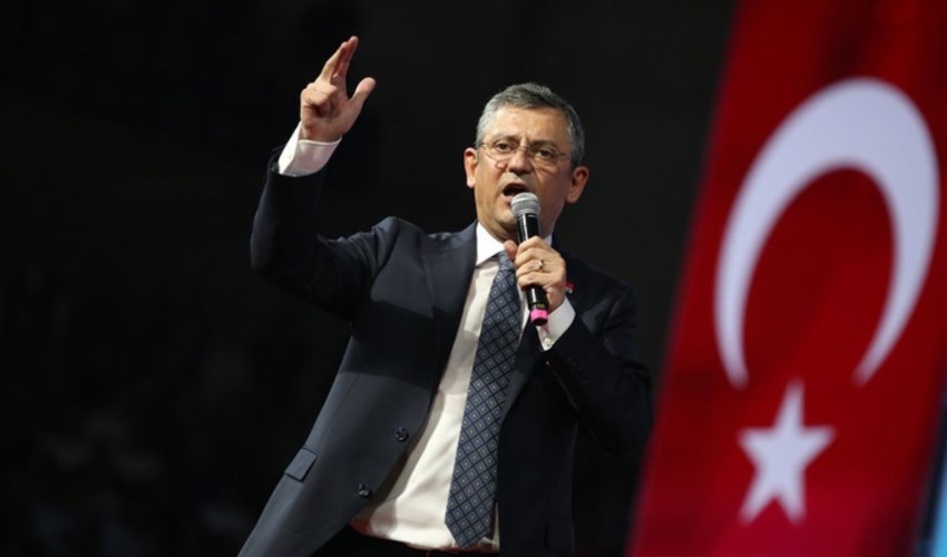 Dura reazione di Özgür Özel alla TFF sulla Supercoppa: 'Metteteci fine a questa farsa!'