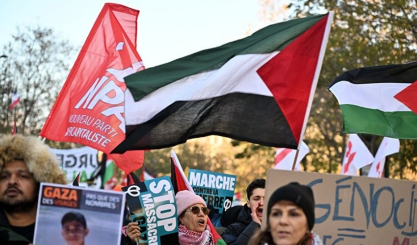 Fransa'da vatandaşlar 'Gazze' için sokakta