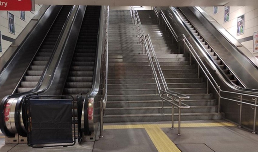 İzmir'de faciadan dönüldü! Metronun yürüyen merdiveni çöktü