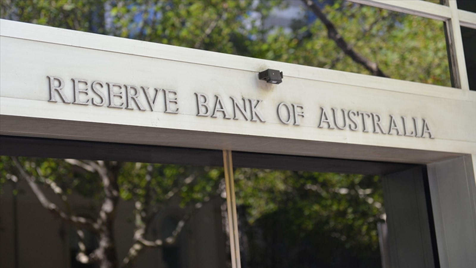 Avustralya Merkez Bankası piyasa beklentileri doğrultusunda faizde değişikliğe gitmedi