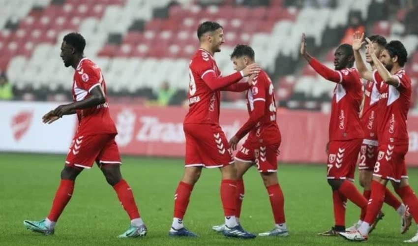 Samsunspor evinde kazandı turu kaptı