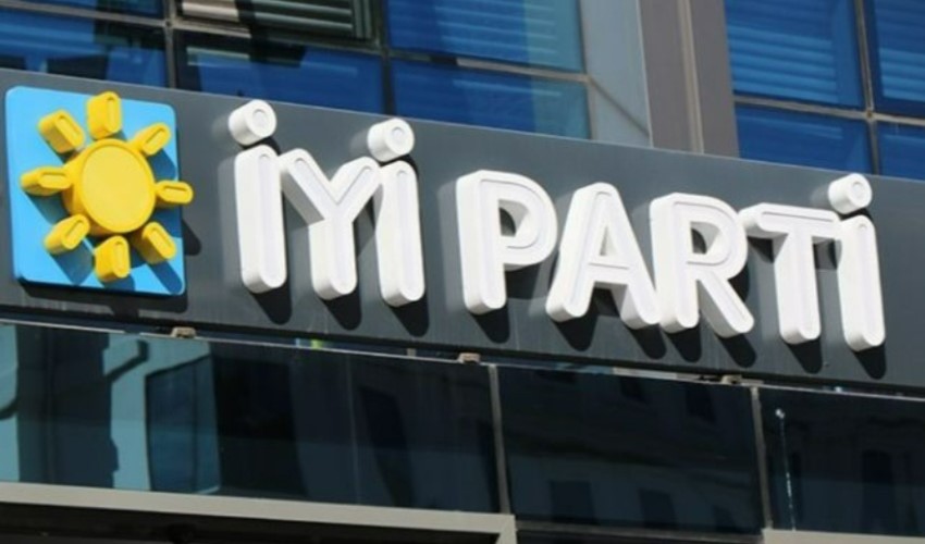 L'indiscrezione: aumentate le richieste di adesione all'İYİ Parti dopo la decisione del GİK