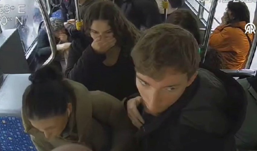 İETT otobüsünde kadın yolcular birbirine girdi