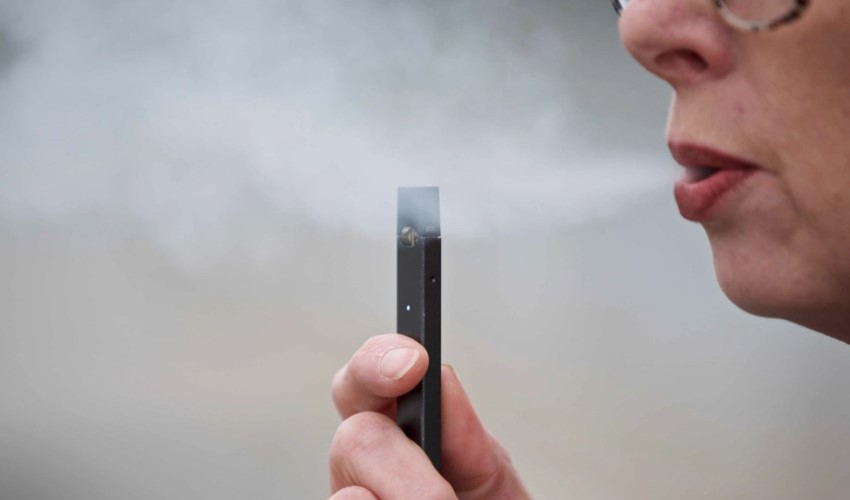 Passaggio alle sigarette elettroniche: British American Tobacco annuncia una svalutazione del marchio di 31,5 miliardi di dollari