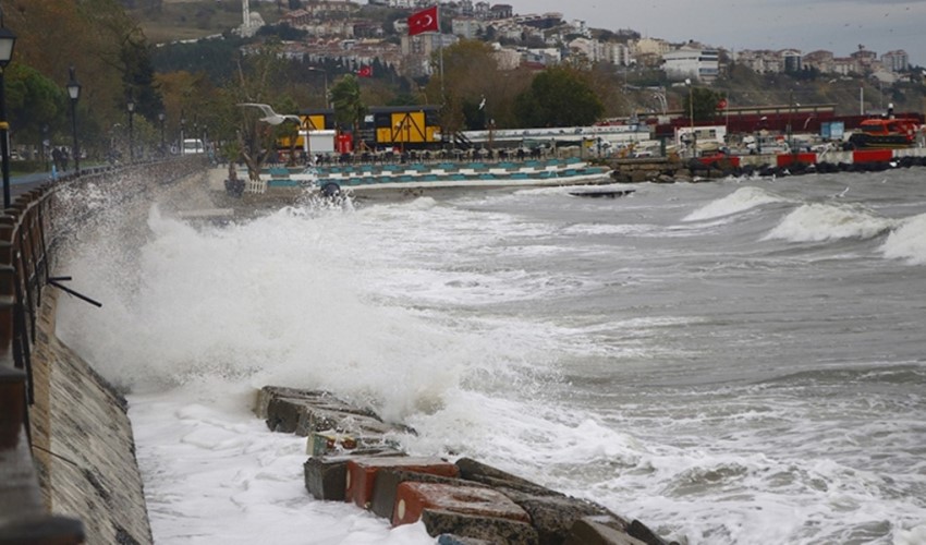 Allerta tempesta per il Mar di Marmara dal servizio meteorologico