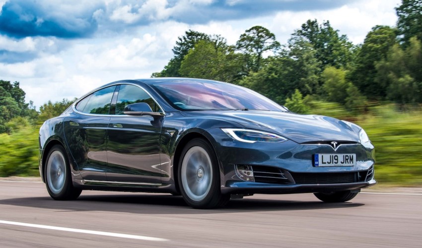 Bernstein raccomanda la vendita allo scoperto delle azioni Tesla