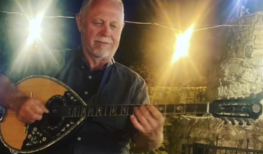 Müzisyen Adalı Buzuki Ahmet hayatını kaybetti