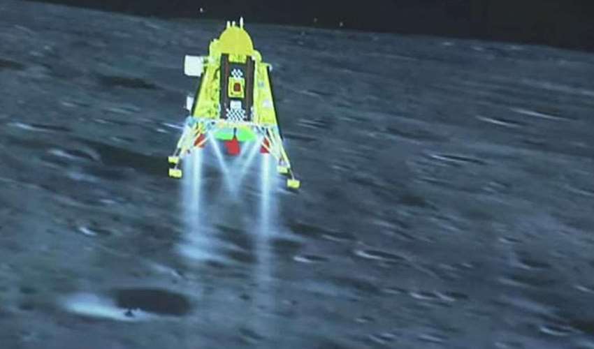 Hindistan'ın uzay aracı Ay'da gizemli bir hareketlilik tespit etti