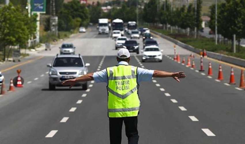 İstanbul'da yarın bazı yollar trafiğe kapatılacak