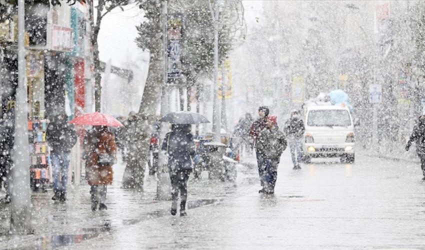 Attenzione a chi vive in queste città: allerta neve e rovesci dalla Meteorologia! Ecco le previsioni meteo dell'11 gennaio città per città...