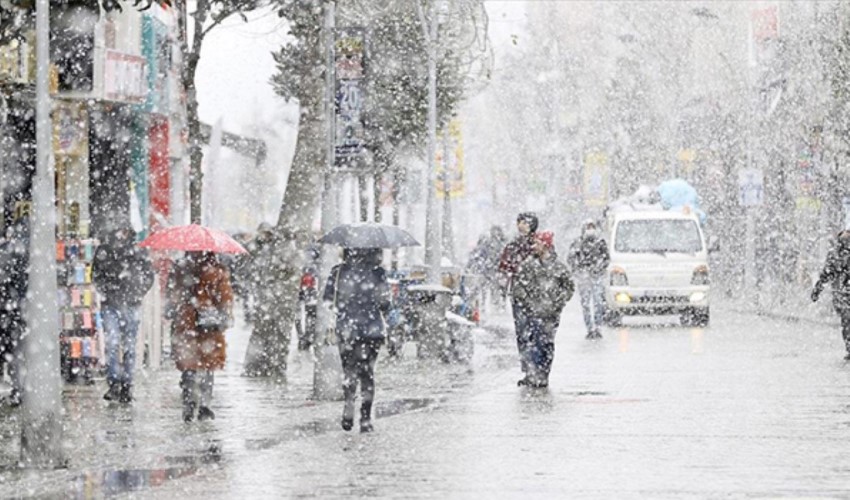 İstanbul'da kar yağışı uyarısı! Saat verildi