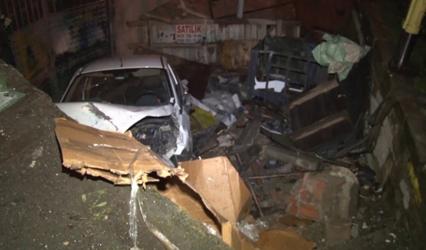 Sultanbeyli'de bir sürücü ortalığı birbirine kattı: Kazadan sonra yaralı arkadaşını bırakıp kaçtı!
