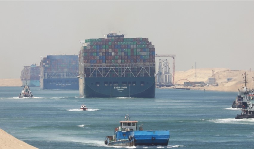 Süveyş Kanalı'nın Avrupa ve Asya ticareti için anlamı nedir?