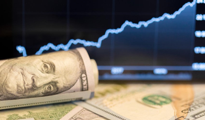 Previsione allarmante: quanto varrà il dollaro a fine anno?