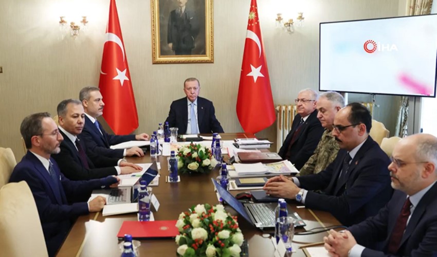 Dolmabahçe'de Erdoğan başkanlığındaki güvenlik zirvesi başladı