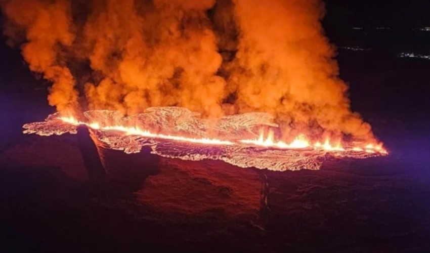 İzlanda'nın Reykjanes Yarımadası'nda yanardağ patladı
