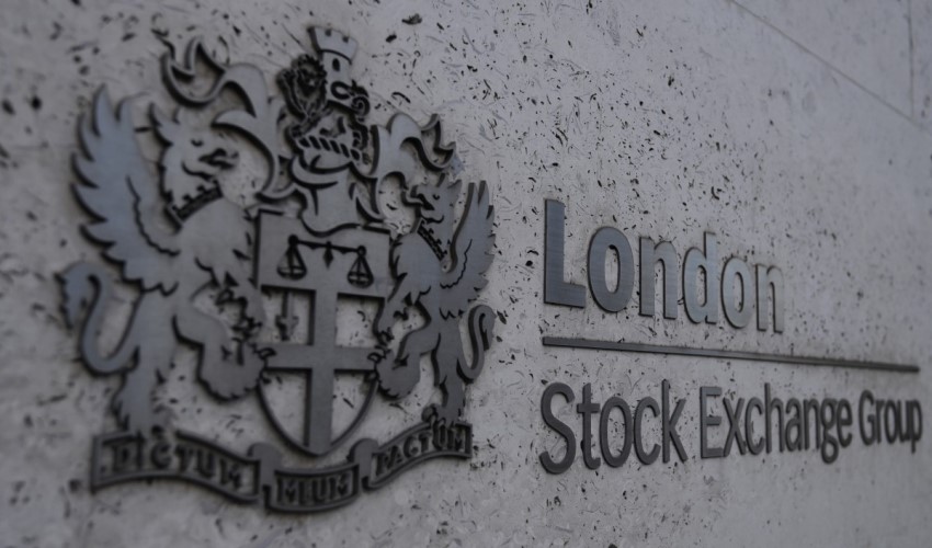 Volevano impedire l'apertura della Borsa di Londra