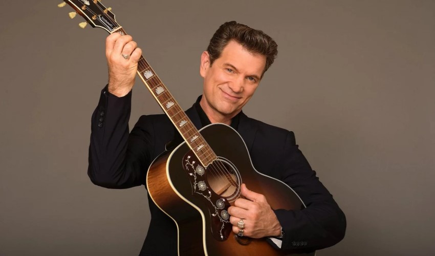 Chris Isaak ilk kez Türkiye'ye geliyor