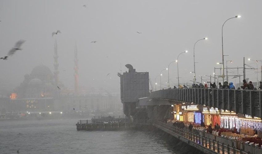 İstanbul'da sağanak yağmur ve fırtına uyarısı! Lodos nedeniyle soba zehirlenmelerine dikkat