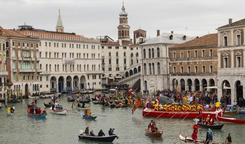 Venedik, günübirlik turistler için giriş ücreti uygulamasını başlattı