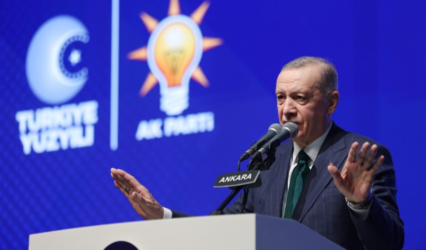Il Presidente e leader dell'AKP Erdoğan presenta i candidati del partito! Ecco i nomi città per città...