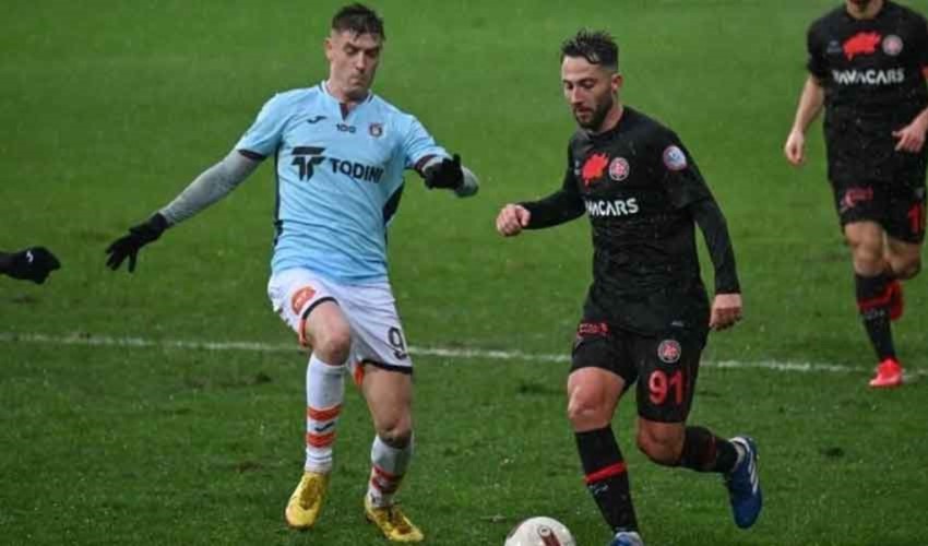 Il Karagümrük, in inferiorità numerica, strappa un punto all'ultimo minuto!
