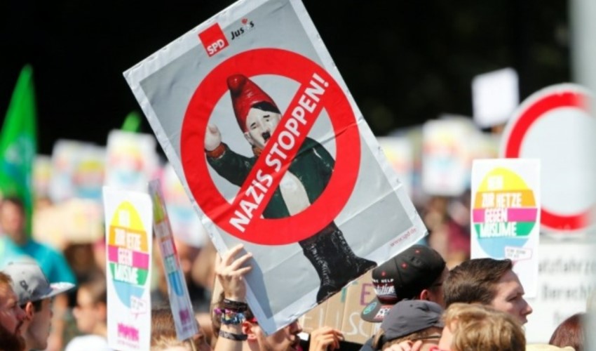 Almanya'da farklı kentlerden 100 binlerce insan AfD'yi protesto etti