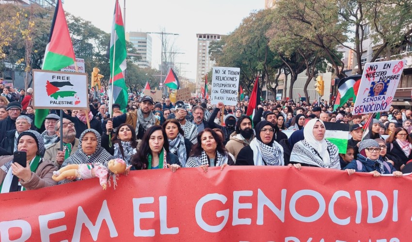 İspanya'da 70'den fazla şehirde Filistin yürüyüşü