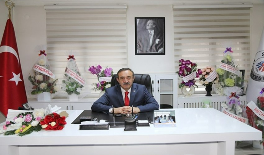 Il sindaco di Şavşat del CHP, Nihat Acar, si è dimesso dal suo partito