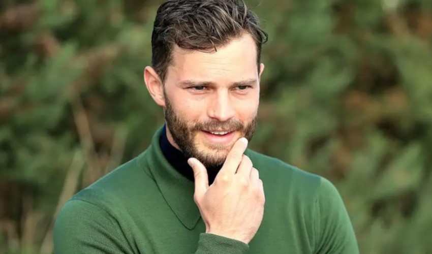 Oyuncu Jamie Dornan hastaneye kaldırıldı: Kalp krizinden şüphe ediliyor