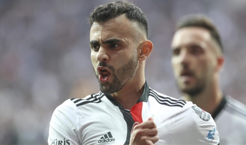 Beşiktaş'a Ghezzal'dan kötü haber: Sözleşmesine bağlı kalacak