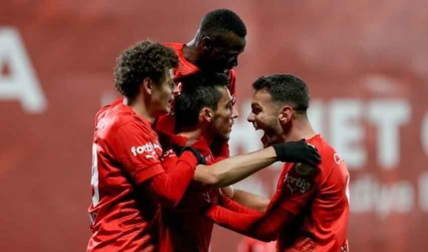 Il Pendikspor conquista i 3 punti al 90'!